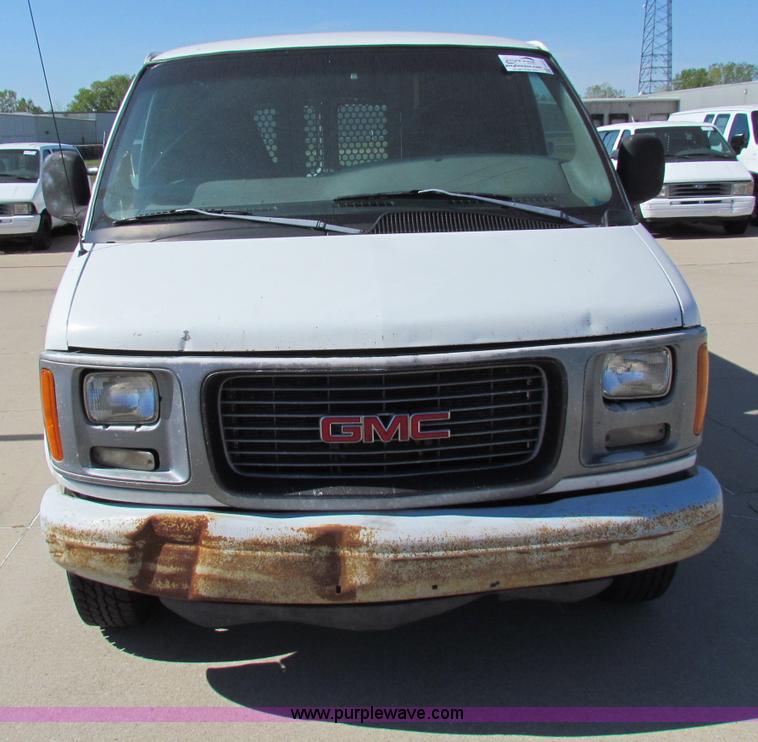image for item E8107 1997 GMC Savana 2500 van