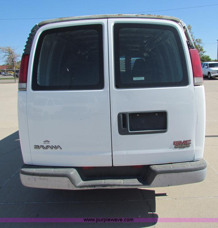 image for item E8107 1997 GMC Savana 2500 van