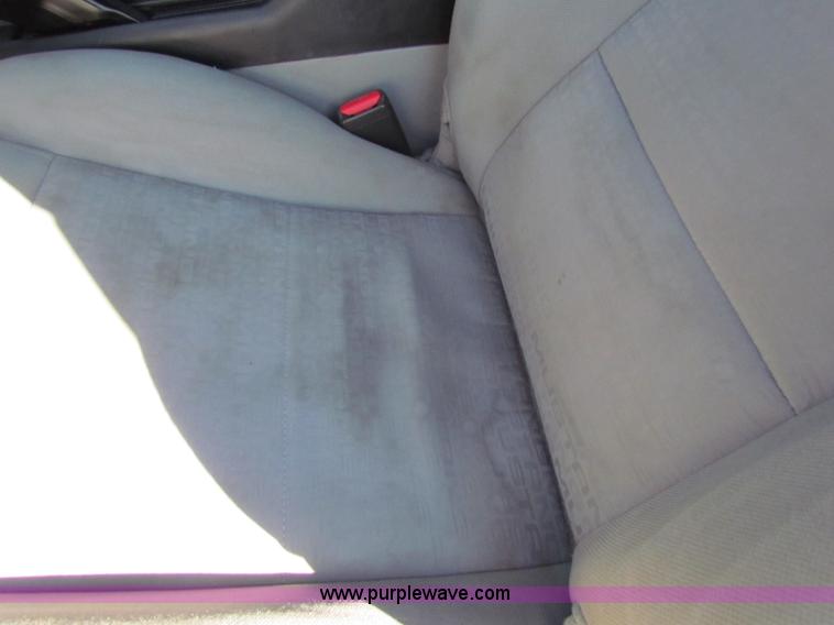 image for item E8182 2005 Ford Mustang