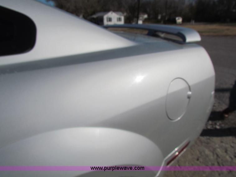 image for item E8182 2005 Ford Mustang