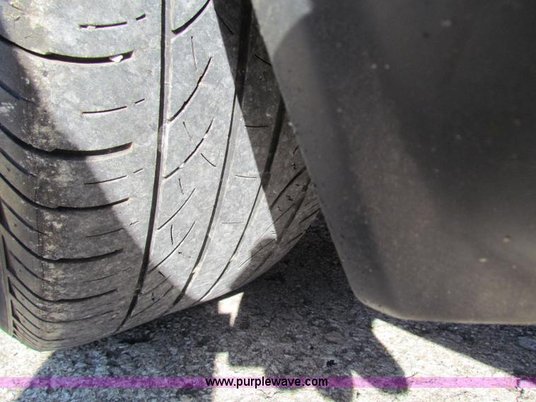 image for item E8182 2005 Ford Mustang