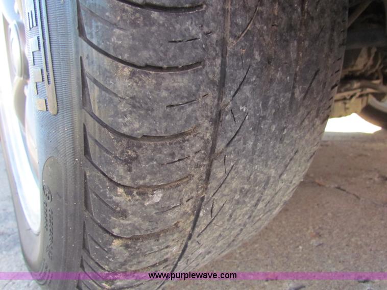 image for item E8182 2005 Ford Mustang