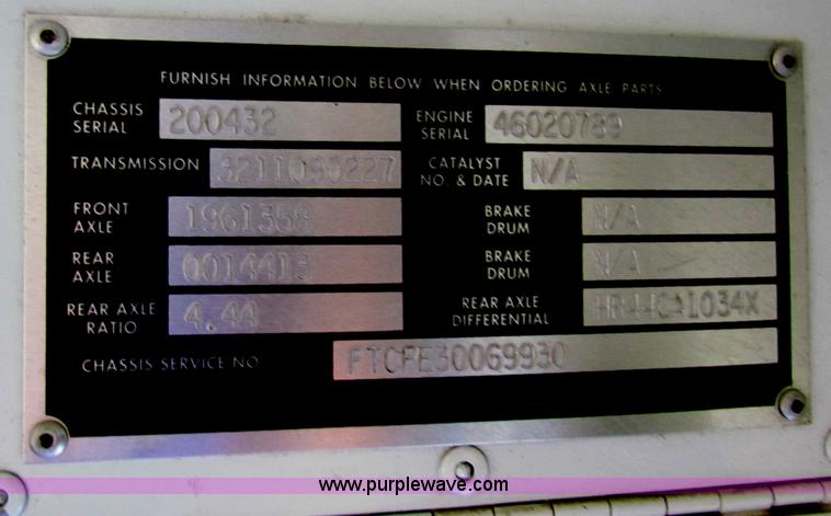 image for item E8183 2001 Blue Bird TC2000 school bus