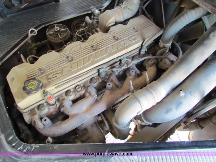 image for item E8183 2001 Blue Bird TC2000 school bus