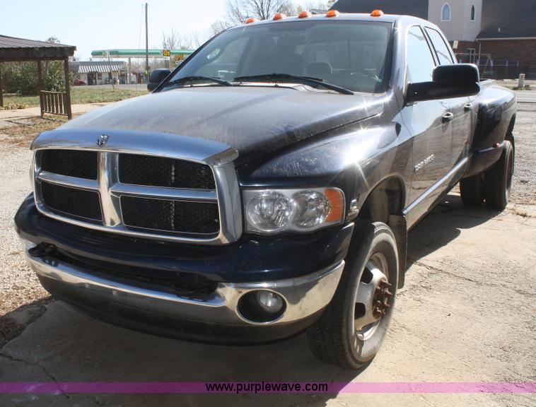 image for item F2505 2005 Dodge Ram 3500 Quad Cab pickup truck