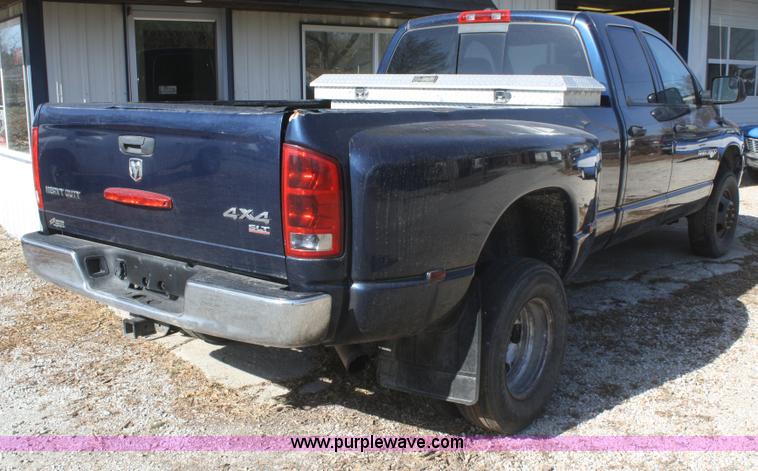 image for item F2505 2005 Dodge Ram 3500 Quad Cab pickup truck