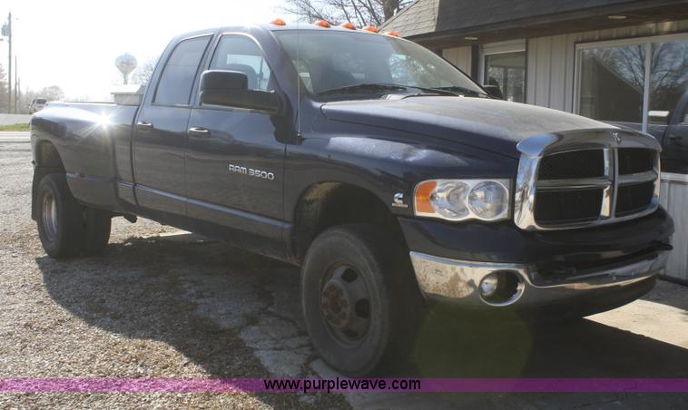 image for item F2505 2005 Dodge Ram 3500 Quad Cab pickup truck