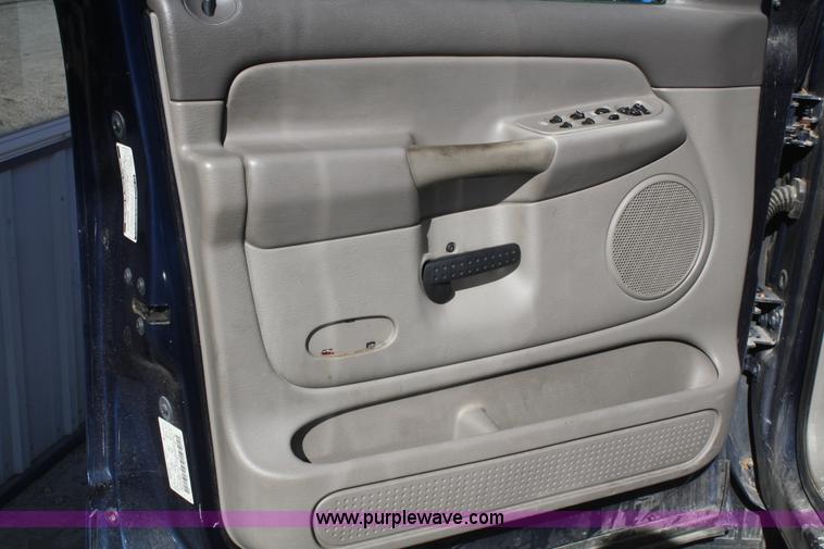 image for item F2505 2005 Dodge Ram 3500 Quad Cab pickup truck