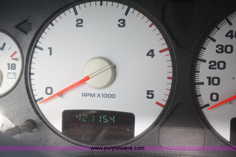 image for item F2505 2005 Dodge Ram 3500 Quad Cab pickup truck