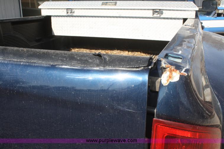 image for item F2505 2005 Dodge Ram 3500 Quad Cab pickup truck