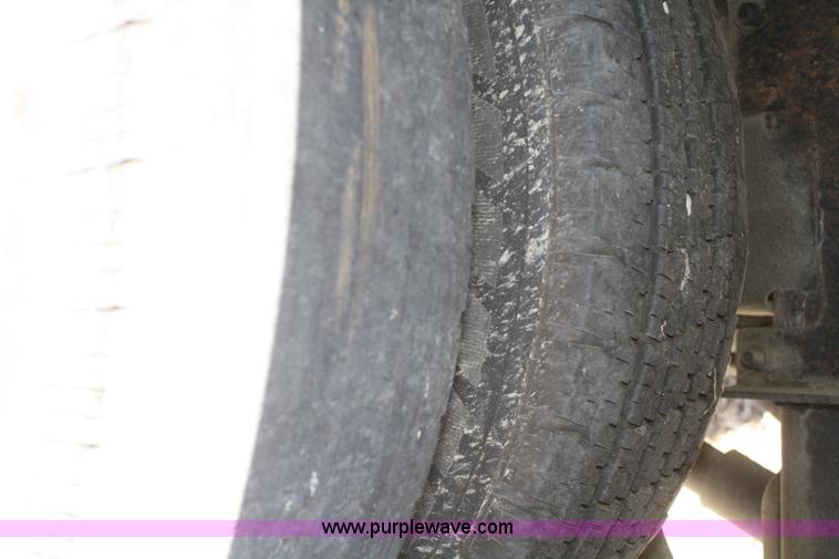 image for item F2505 2005 Dodge Ram 3500 Quad Cab pickup truck