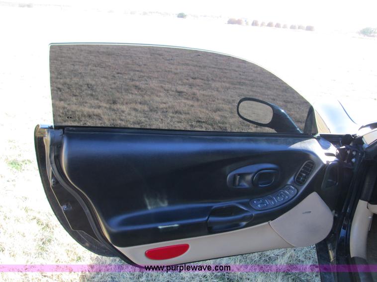 image for item F3067 1999 Chevrolet Corvette