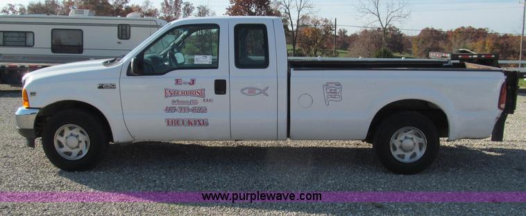image for item F4632 2000 Ford F250 Super Duty SuperCab pickup truck