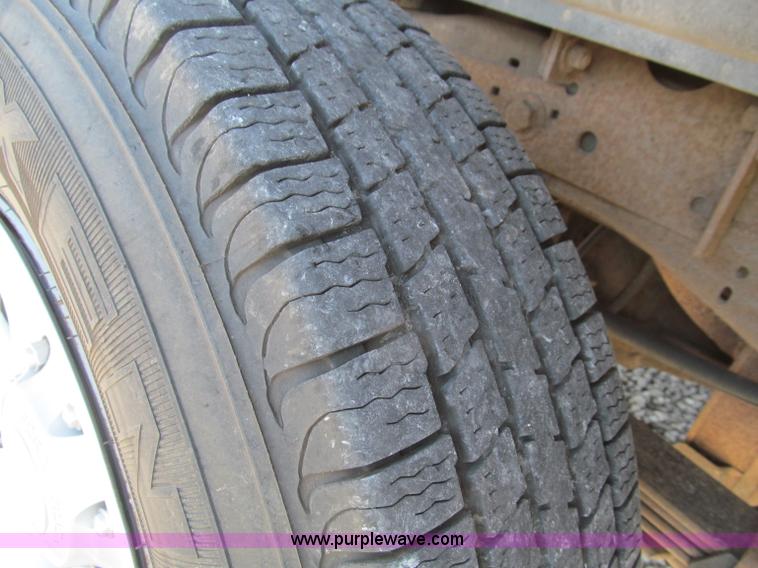 image for item F4632 2000 Ford F250 Super Duty SuperCab pickup truck