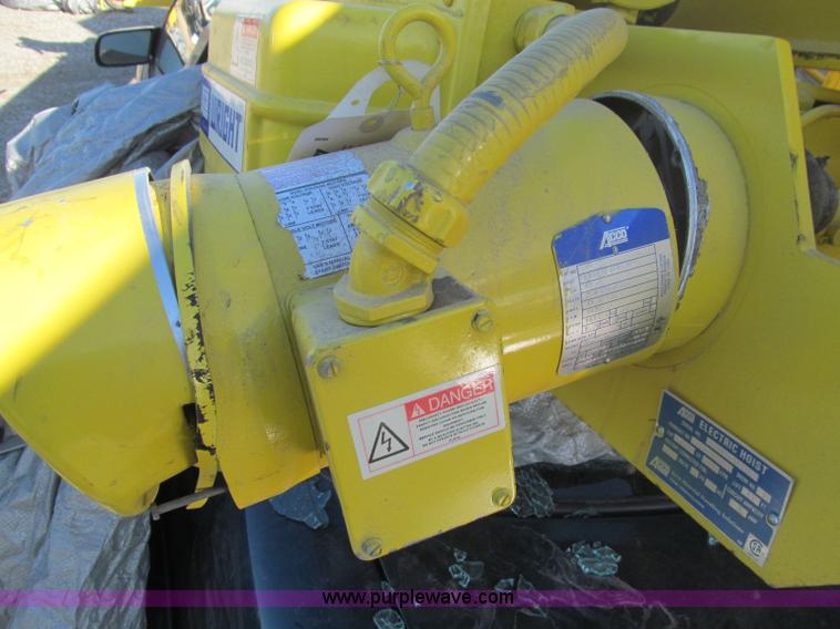 image for item F4664 Handling Systems Inc 3 ton overhead crane