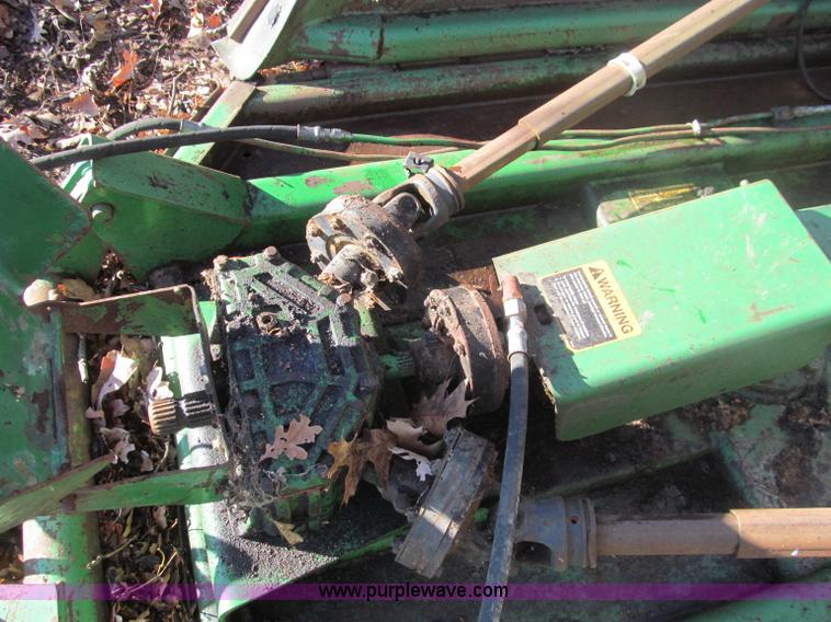 image for item F4667 John Deere 1578 batwing mower