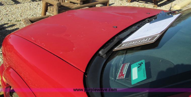 image for item F4672 2000 Chevrolet S10 Xtreme Extended Cab pickup truck