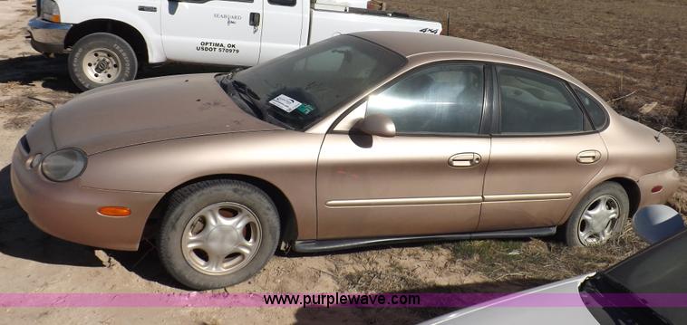 image for item F6298 1997 Ford Taurus GL