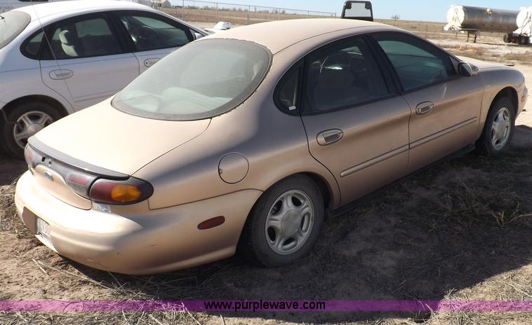 image for item F6298 1997 Ford Taurus GL