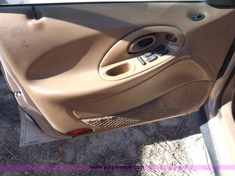 image for item F6298 1997 Ford Taurus GL