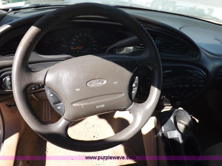 image for item F6298 1997 Ford Taurus GL