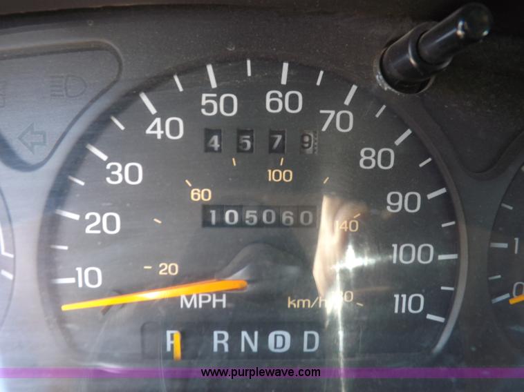 image for item F6298 1997 Ford Taurus GL