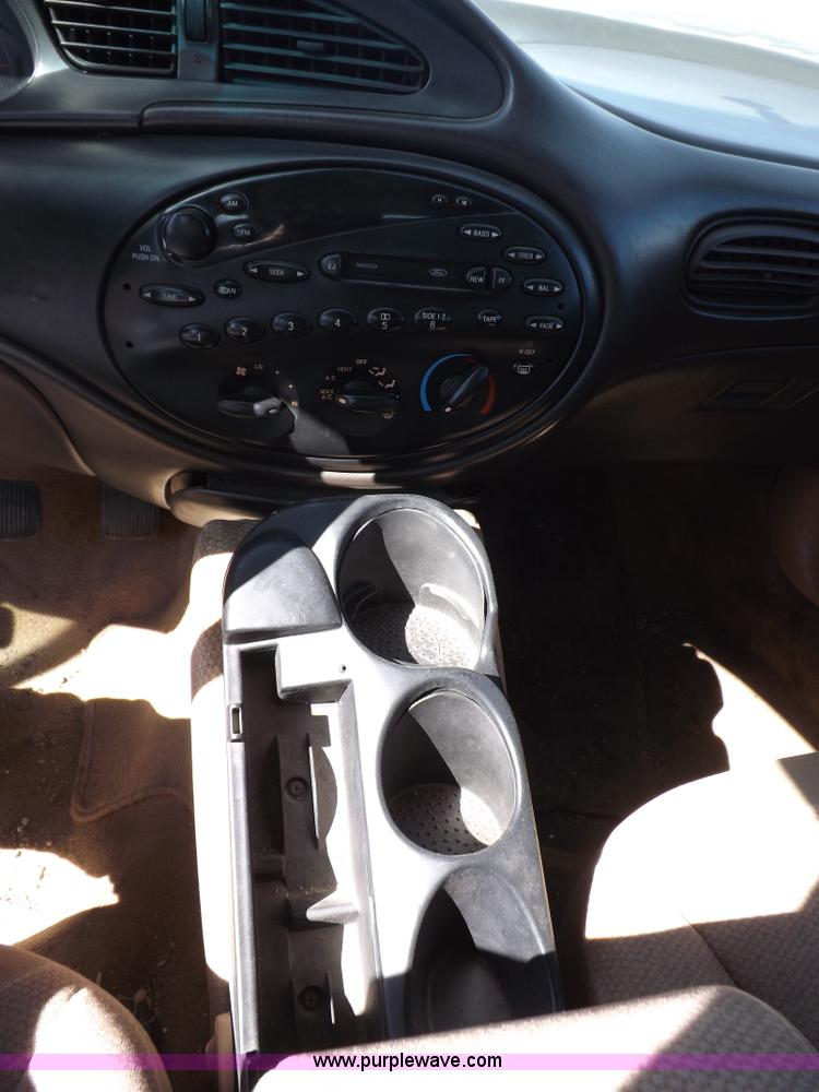 image for item F6298 1997 Ford Taurus GL