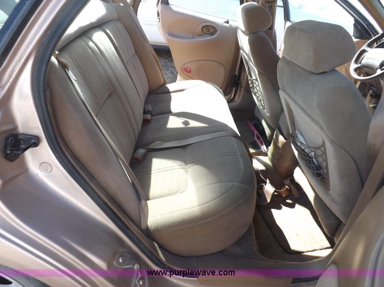 image for item F6298 1997 Ford Taurus GL