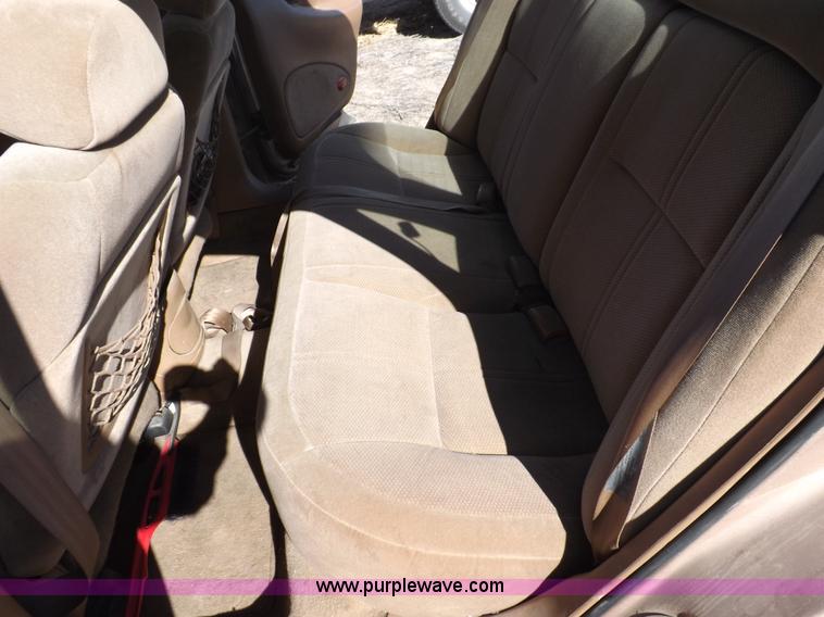 image for item F6298 1997 Ford Taurus GL