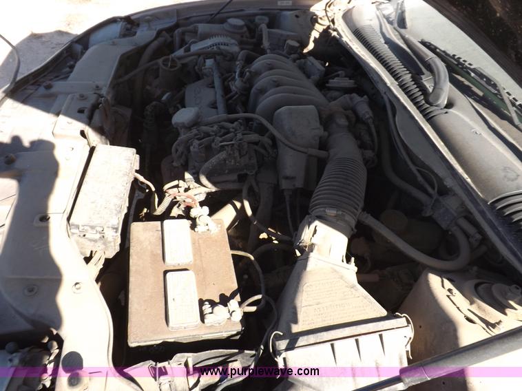 image for item F6298 1997 Ford Taurus GL