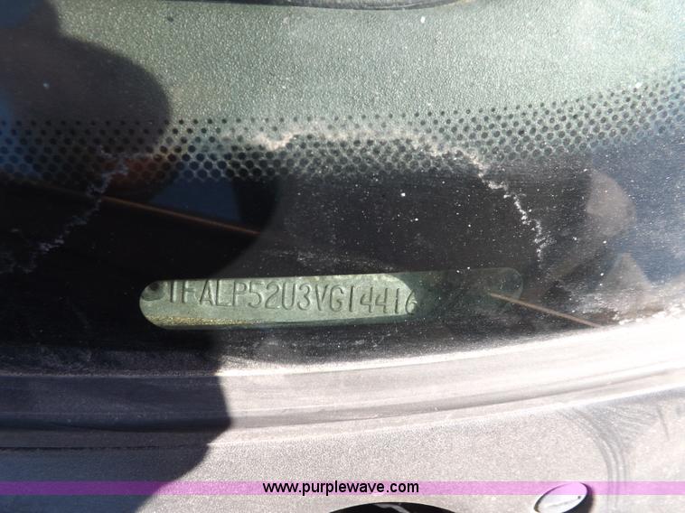 image for item F6298 1997 Ford Taurus GL