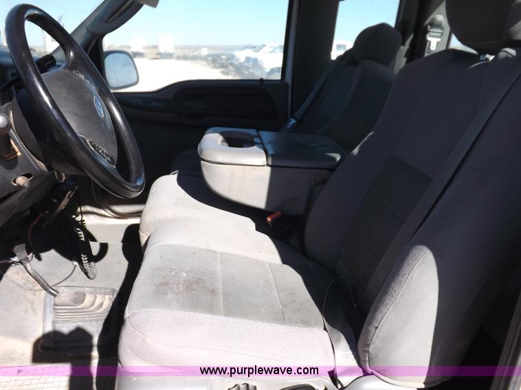 image for item F6299 2004 Ford F250 XLT Super Duty SuperCab pickup truck