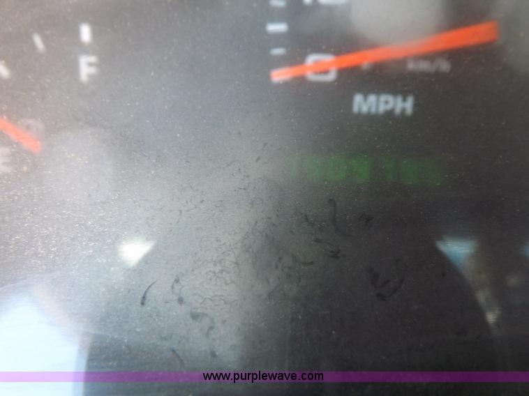 image for item F6299 2004 Ford F250 XLT Super Duty SuperCab pickup truck