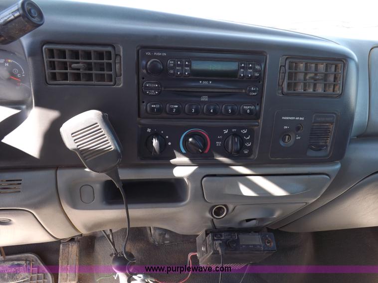 image for item F6299 2004 Ford F250 XLT Super Duty SuperCab pickup truck