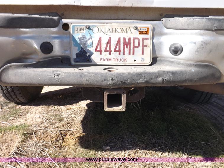 image for item F6299 2004 Ford F250 XLT Super Duty SuperCab pickup truck