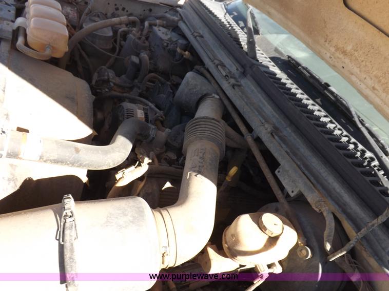 image for item F6299 2004 Ford F250 XLT Super Duty SuperCab pickup truck