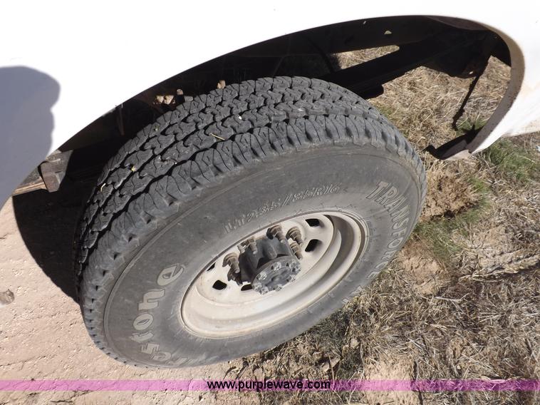 image for item F6299 2004 Ford F250 XLT Super Duty SuperCab pickup truck