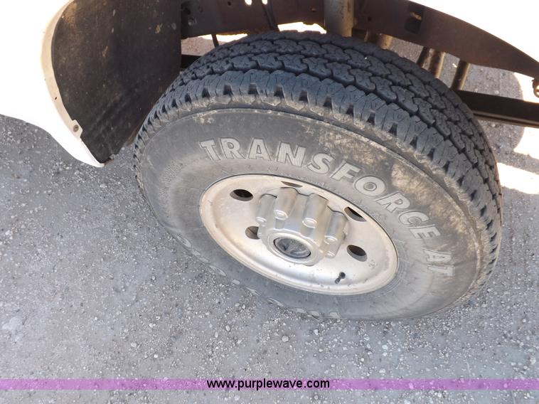 image for item F6299 2004 Ford F250 XLT Super Duty SuperCab pickup truck