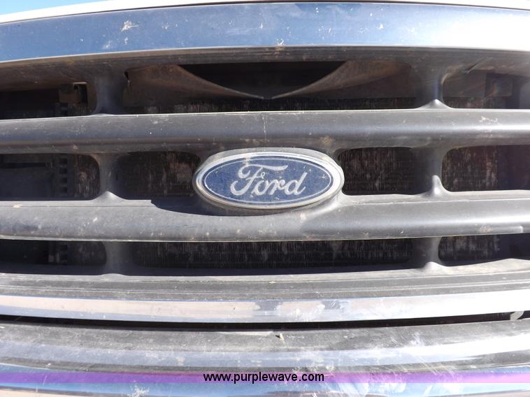 image for item F6299 2004 Ford F250 XLT Super Duty SuperCab pickup truck