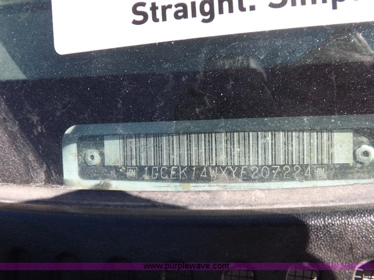 image for item F6300 2000 Chevrolet Silverado 1500 pickup truck