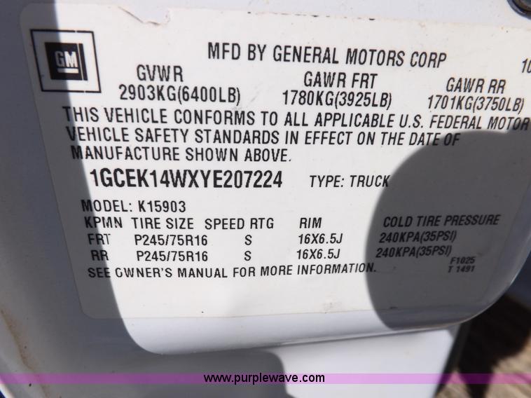 image for item F6300 2000 Chevrolet Silverado 1500 pickup truck