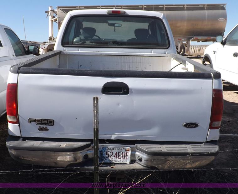 image for item F6301 2004 Ford F250 XLT Super Duty