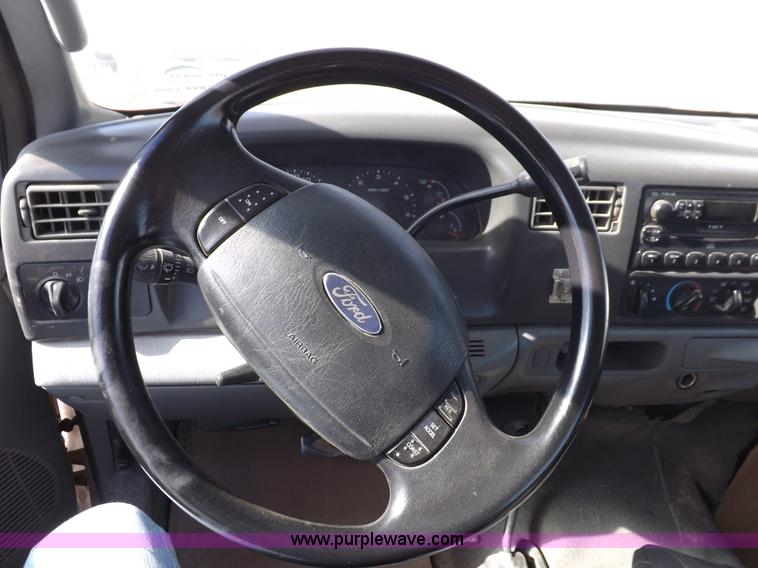 image for item F6301 2004 Ford F250 XLT Super Duty