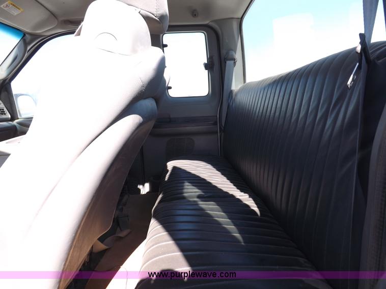 image for item F6301 2004 Ford F250 XLT Super Duty