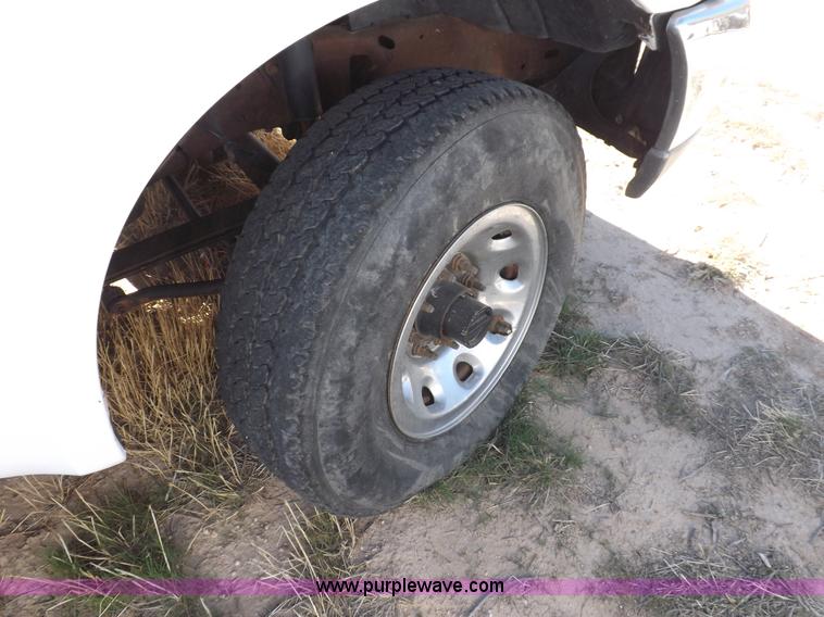 image for item F6301 2004 Ford F250 XLT Super Duty