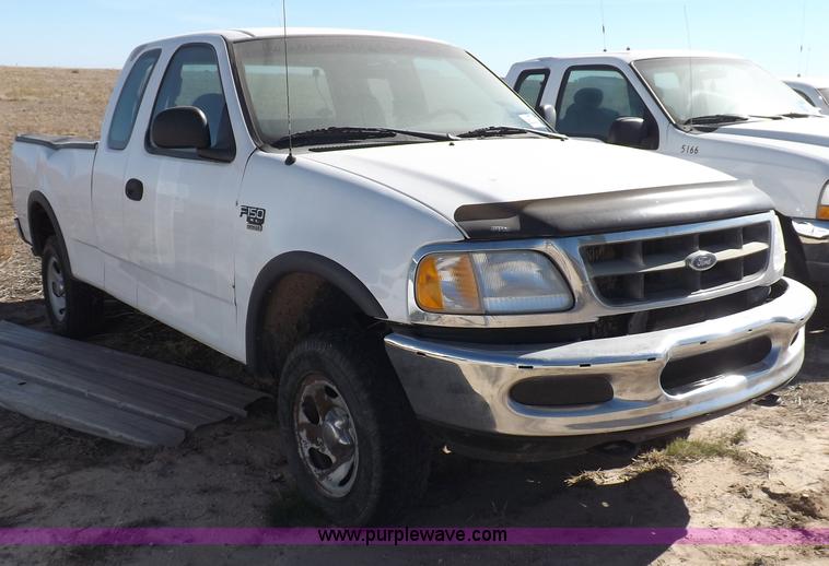 image for item F6302 1998 Ford F150 XL SuperCab pickup truck