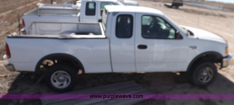 image for item F6302 1998 Ford F150 XL SuperCab pickup truck