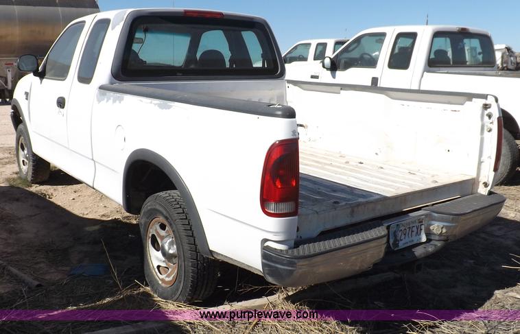 image for item F6302 1998 Ford F150 XL SuperCab pickup truck