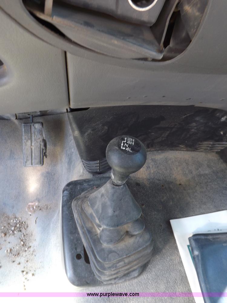 image for item F6302 1998 Ford F150 XL SuperCab pickup truck