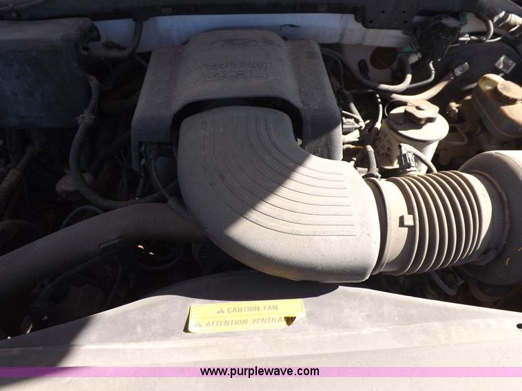 image for item F6302 1998 Ford F150 XL SuperCab pickup truck